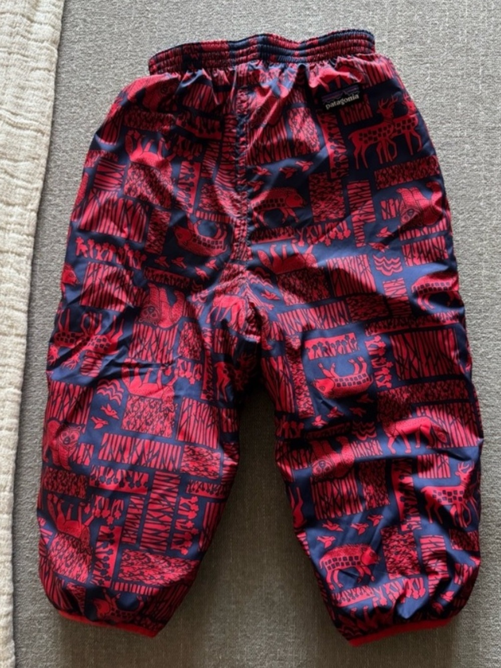 Patagonia kids puff ball reversible pants Red and Black Patterned Pants